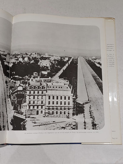 Les métamorphoses de Paris Yvan Christ. Hardback. Paris Photography Book, 1967. 2