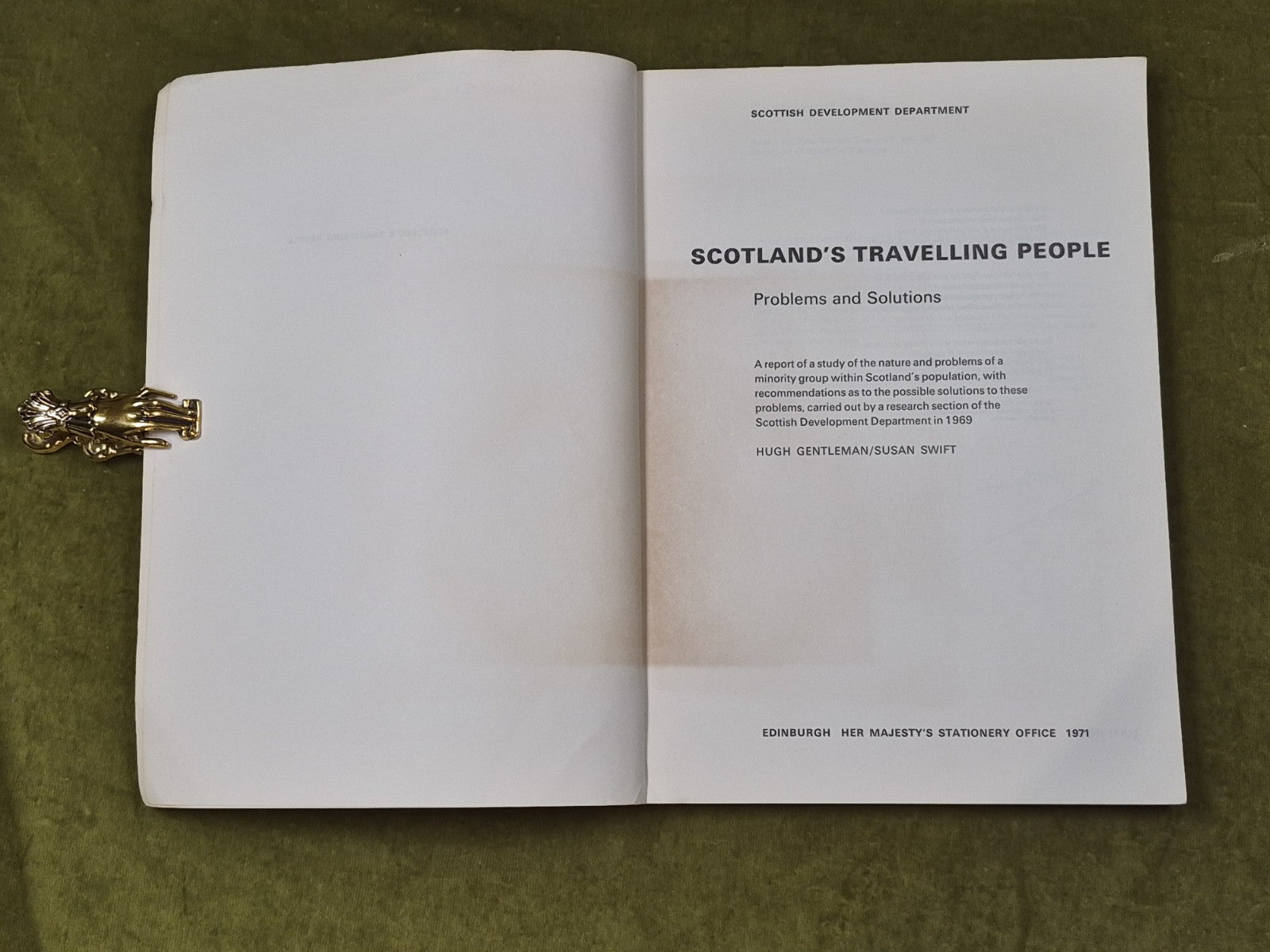 Scotland's Travelling People - Hugh Gentleman , Susan Swift , HMSO 1971 PB4