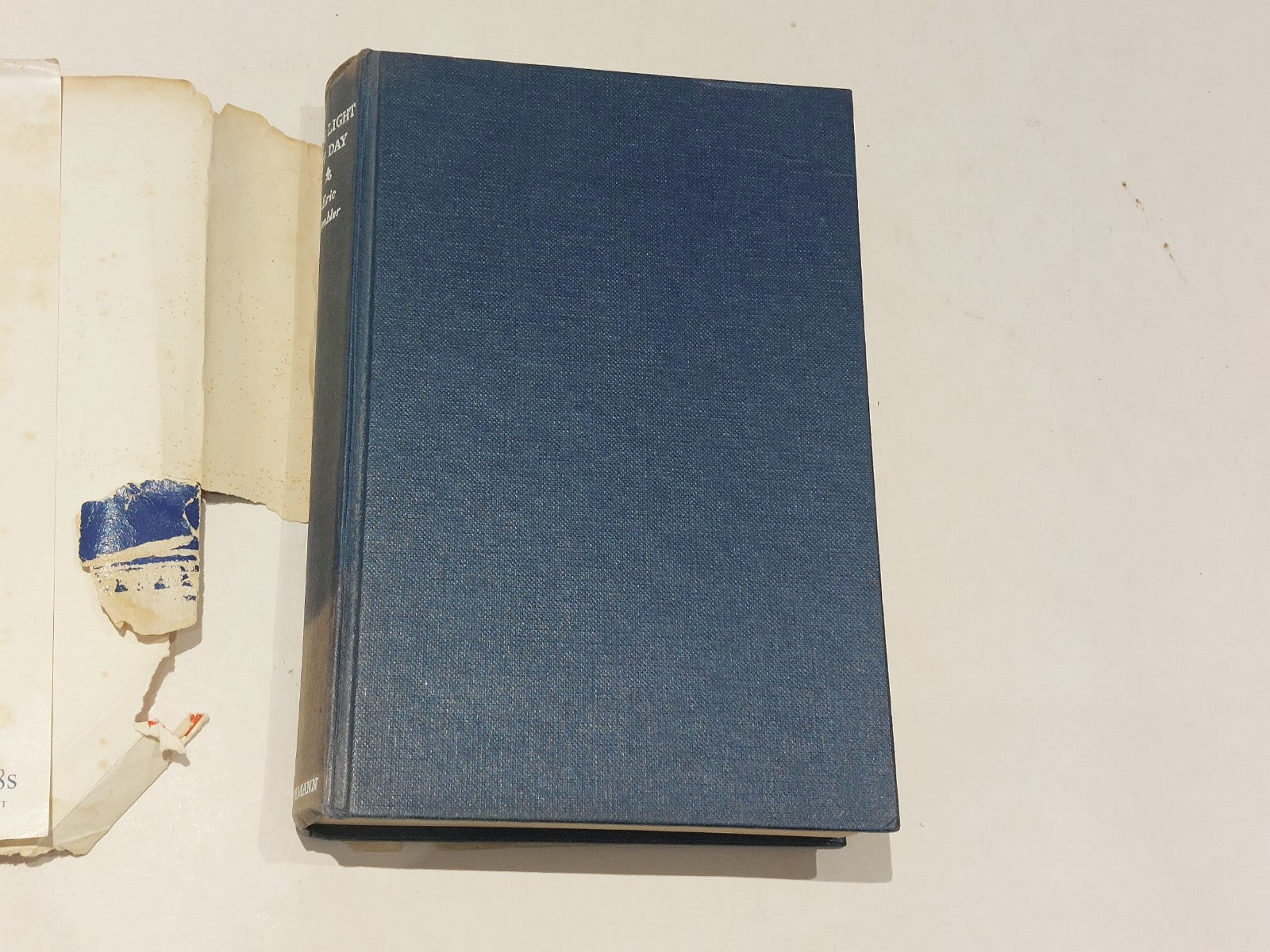 The Light of Day, Eric Ambler, Heinemann HC/DJ 1st Edition (1962) Hb Book3