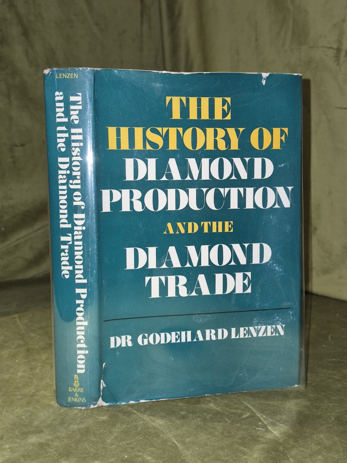 The History of Diamond Production and the Diamond Trade (1966) Godehard Lenzen0