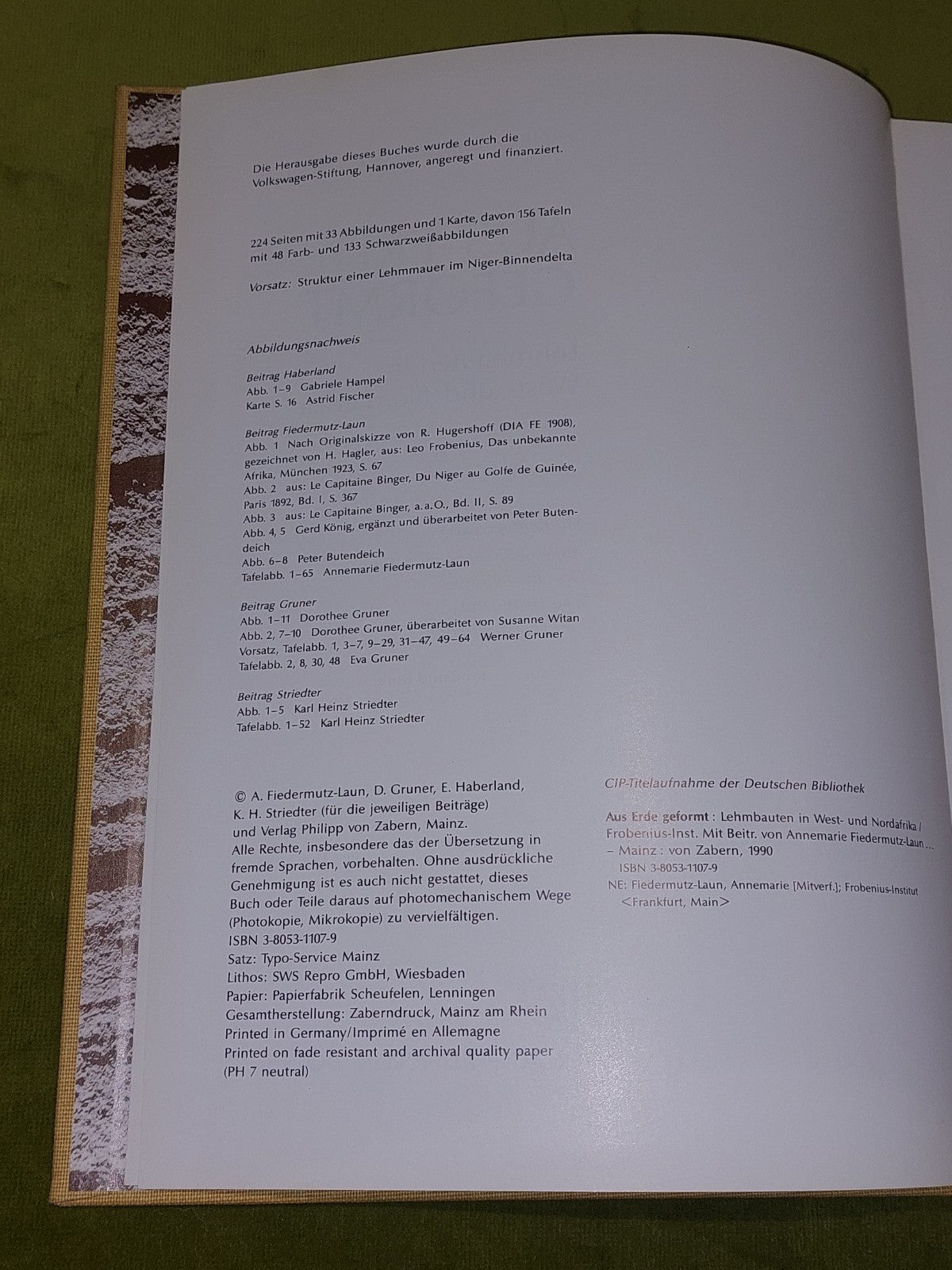 Aus Erde Geformt : Lehmbauten in West- und Nordafrika 1990 [ From The Earth ]3