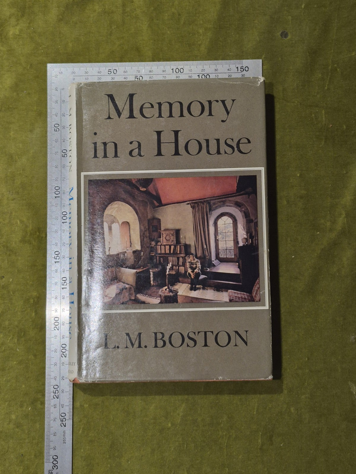 Memory in a House by L. M. Boston - The Bodley Head 19733