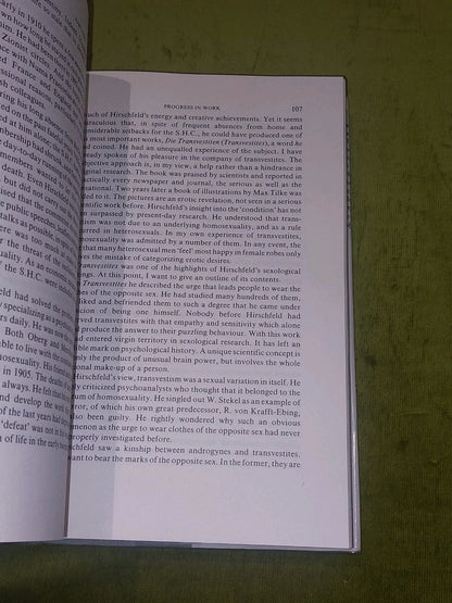 Magnus Hirschfeld : A Portrait of a Pioneer in Sexology - Charlotte Wolff 1986 5