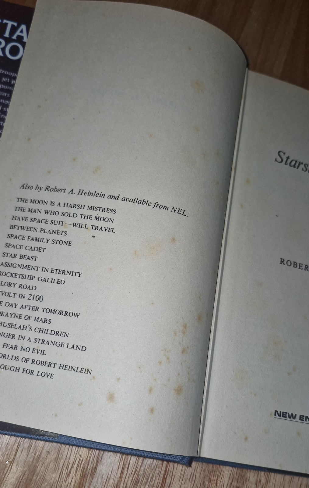 Starship Troopers by Robert A. Heinlein 1st UK Hardback Edition 1975. Dustjacket13