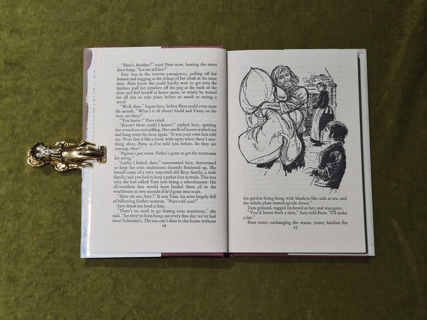 HELEN CRESSWELL - The Outlanders - Faber & Faber 2nd edition 1972 HB DJ5