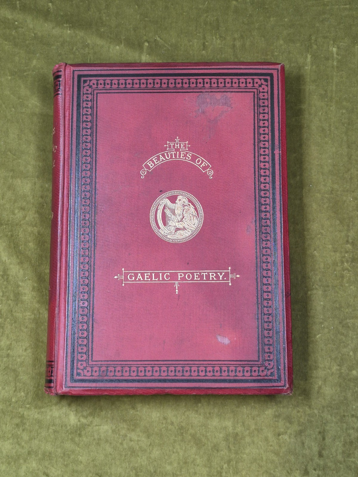 Sar-obair Nam Bard Gaelach or the Beauties of Gaelic Poetry -John Mackenzie 18821