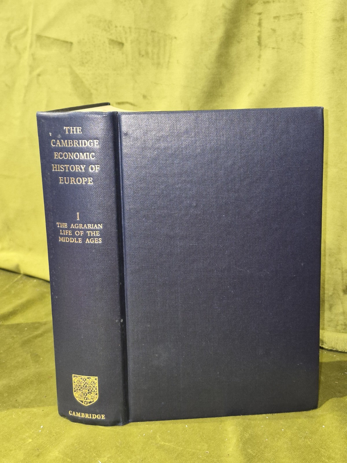 The Cambridge Economic History of Europe Volumes 1, 3, 4, 5, 6 (pt 1&2) (1966)5