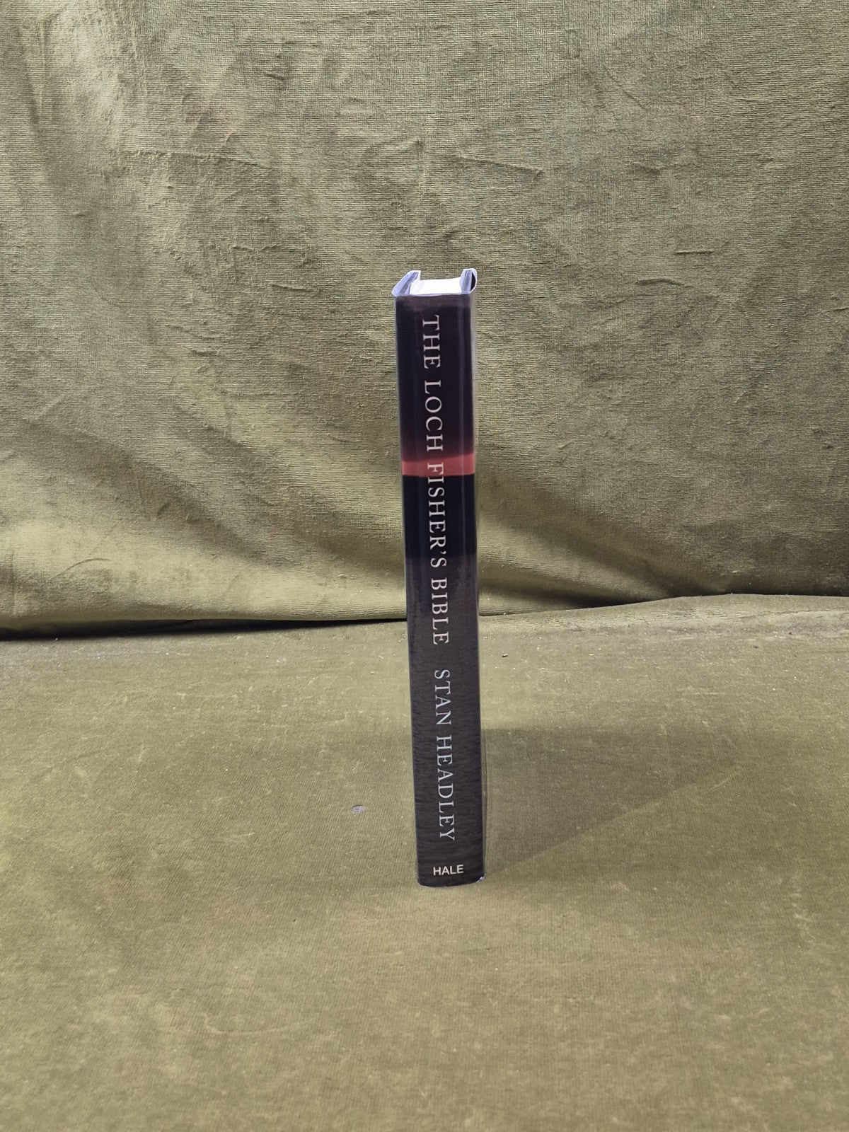 The Loch Fisher's Bible - Stan Headley , Robert Halw 2005 1st Hardback DJ2