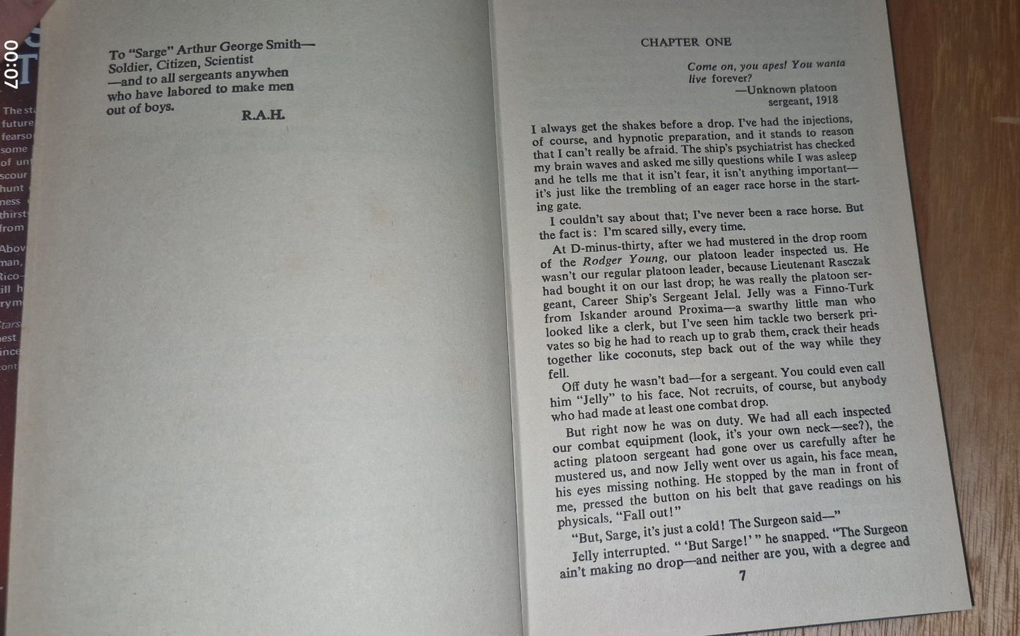 Starship Troopers by Robert A. Heinlein 1st UK Hardback Edition 1975. Dustjacket17