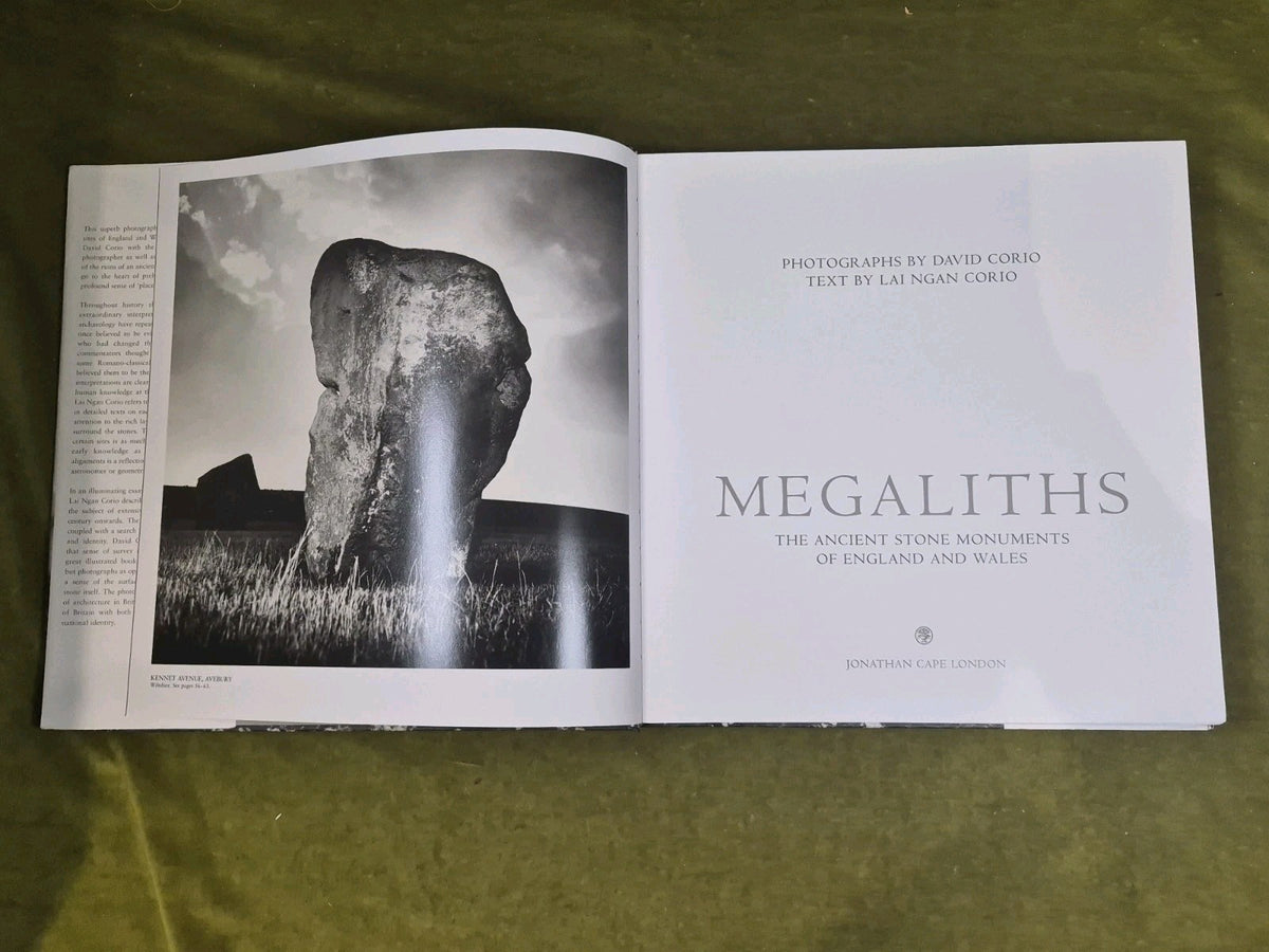Megaliths the Ancient Stone Monuments of England & Wales David & Lai Ngan Corio3