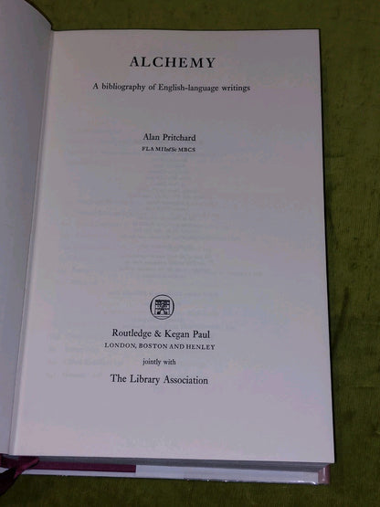 Alchemy : a Bibliography of English-Language Writings - Alan Pritchard 1980 Hb3