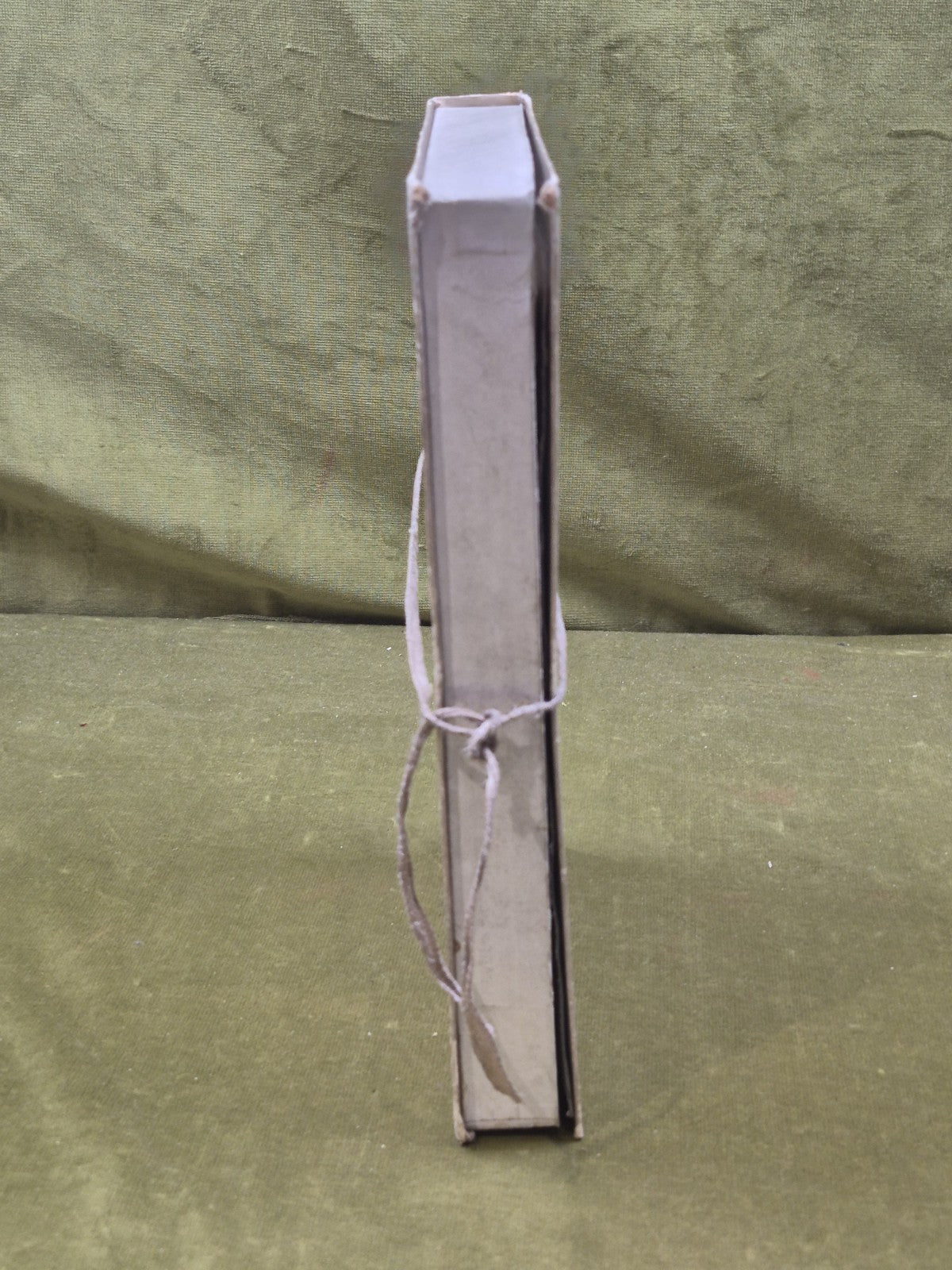 Facsimile of the 1786 Kilmarnock Edition of Burns Poems - R Gibson & Sons in Box3