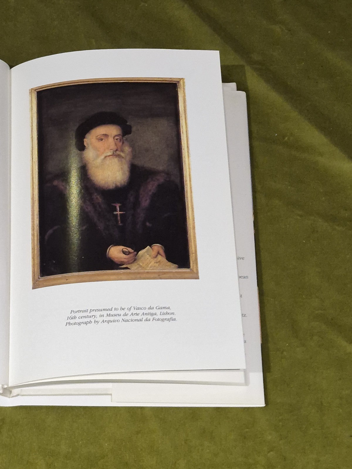 Vasco da Gama by Eric Axelson - Pub: S. Phillips - 1998 - Hardback Book3