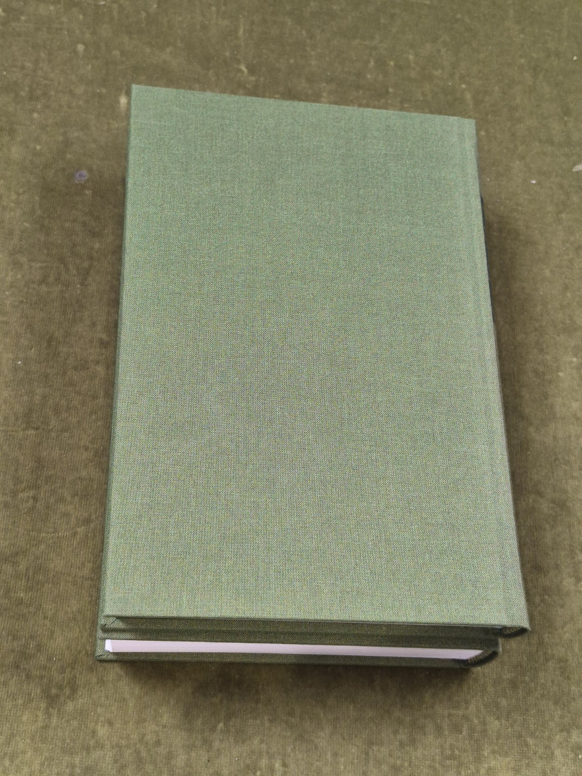 Collected Poems and Songs of George Campbell Hay in 2 Vols in Slipcase9