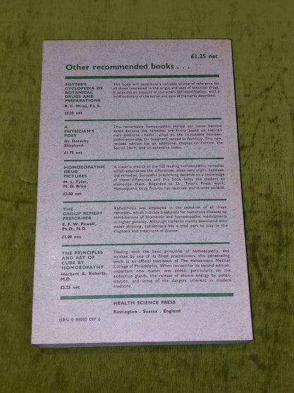 Prescriber and Clinical Repertory of Medicinal Herbs by F. HarperShove Pb 19722