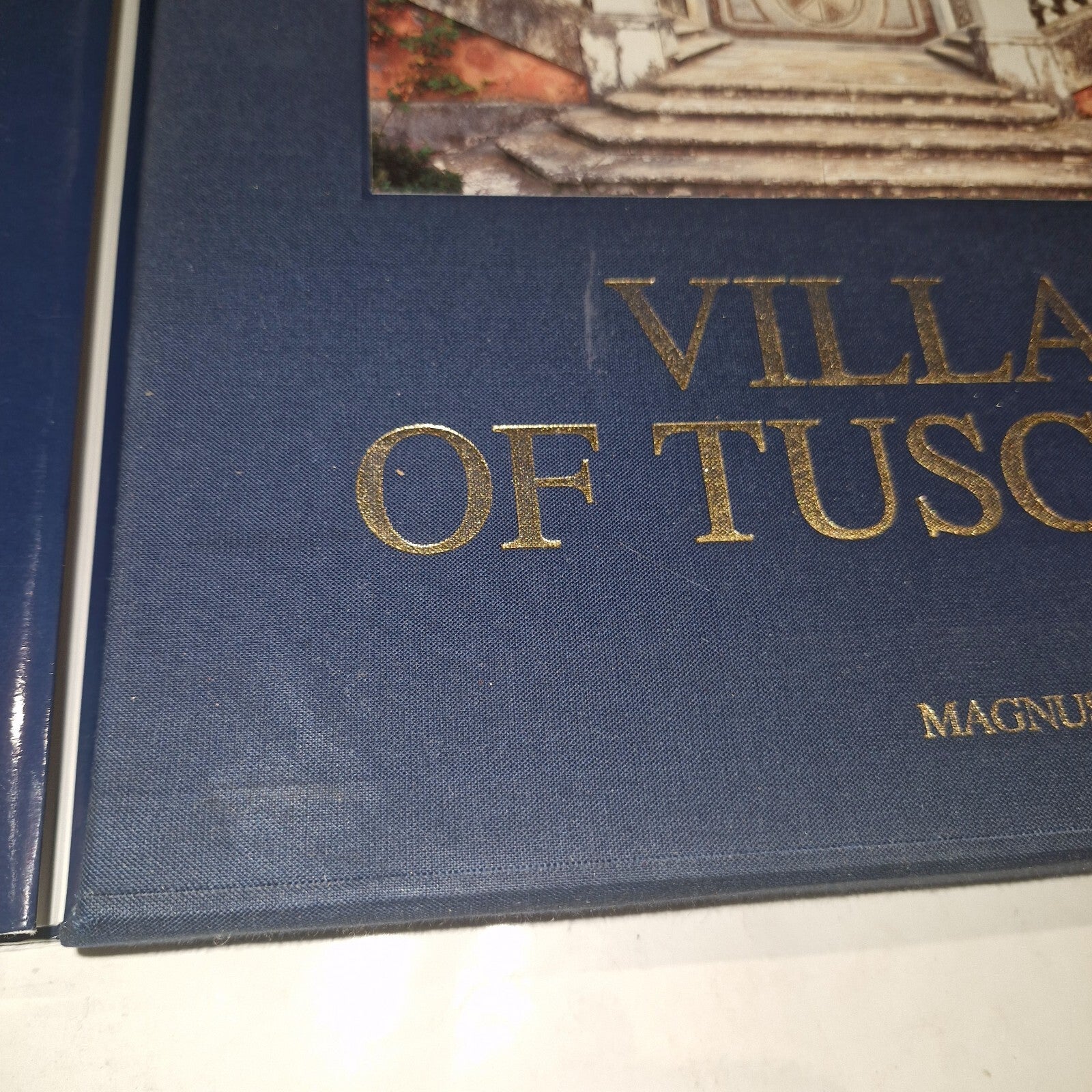 Villas of Tuscany By Carlo Cresti & Massimo Listri. In Cloth Slipcase. 1992. VGC3