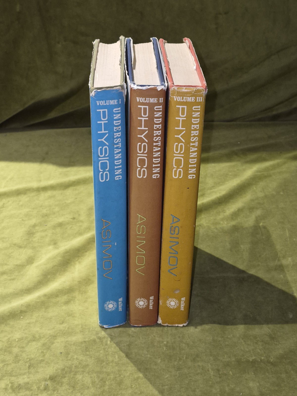 Isaac Asimov UNDERSTANDING PHYSICS 3 Volume Set 1966 HC DJ (side page stains)2