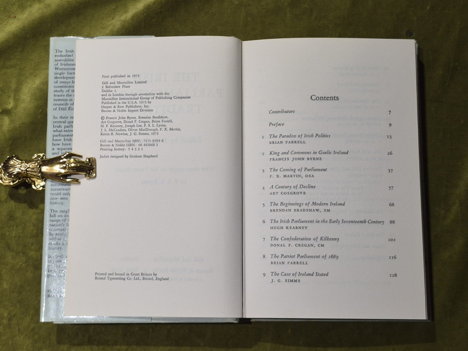 The Irish Parliamentary Tradition - Brian Farrell , F. S. L. Lyons4