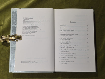 The Irish Parliamentary Tradition - Brian Farrell , F. S. L. Lyons4