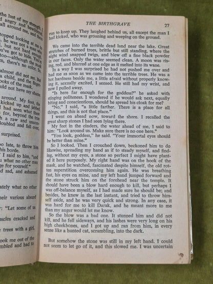 Tanith Lee The Birthgrave Hardback UK First Edition Ex Library 1977 9