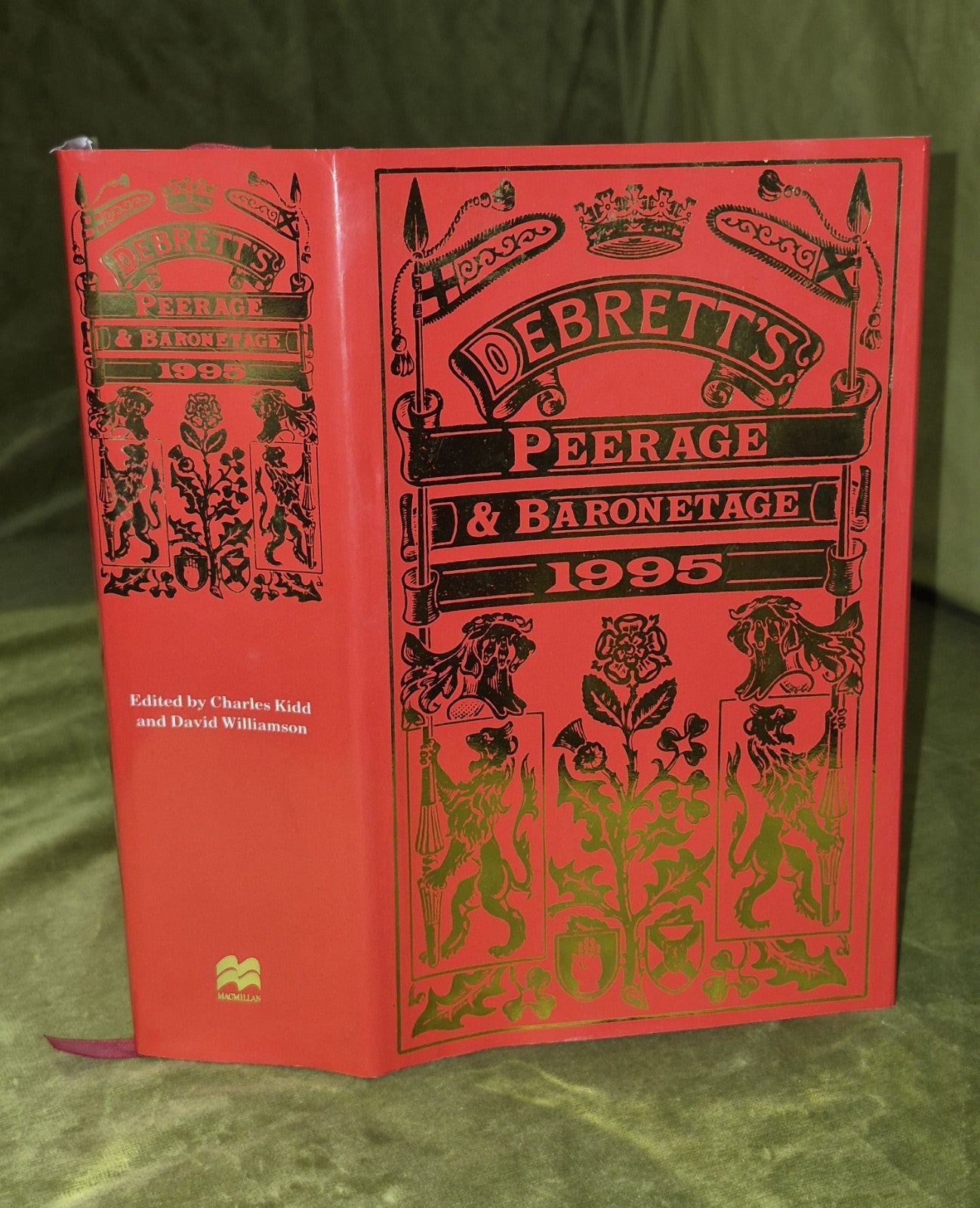 Debrett's Peerage & Baronettage (1995) Kidd and Williamson0
