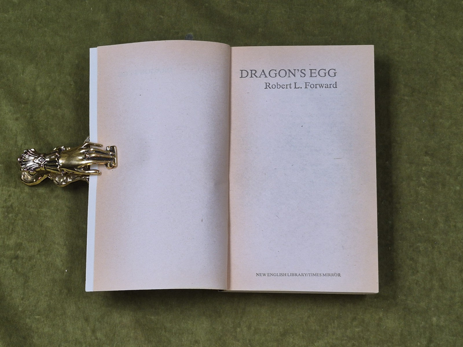 Dragon's Egg by Robert L. Forward - New English Library 1981 Paperback3