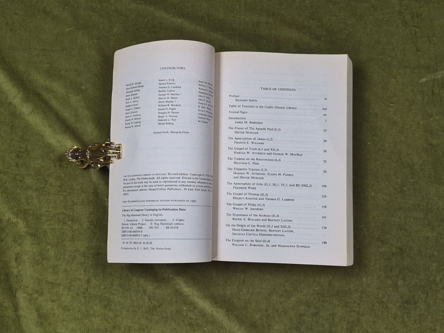 The Nag Hammadi Library in English: Third Revised Edition by James M Robinson4
