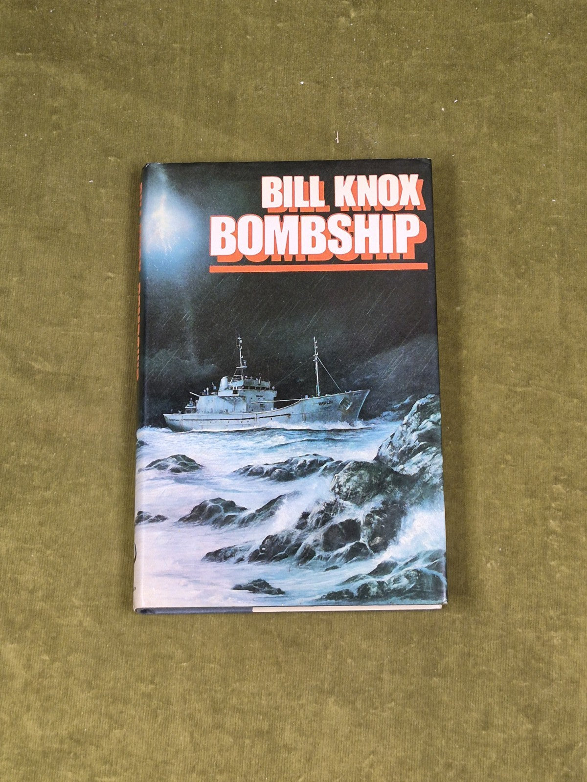 Bombship - Bill Knox , Hutchinson 1980 1st UK , HB DJ0