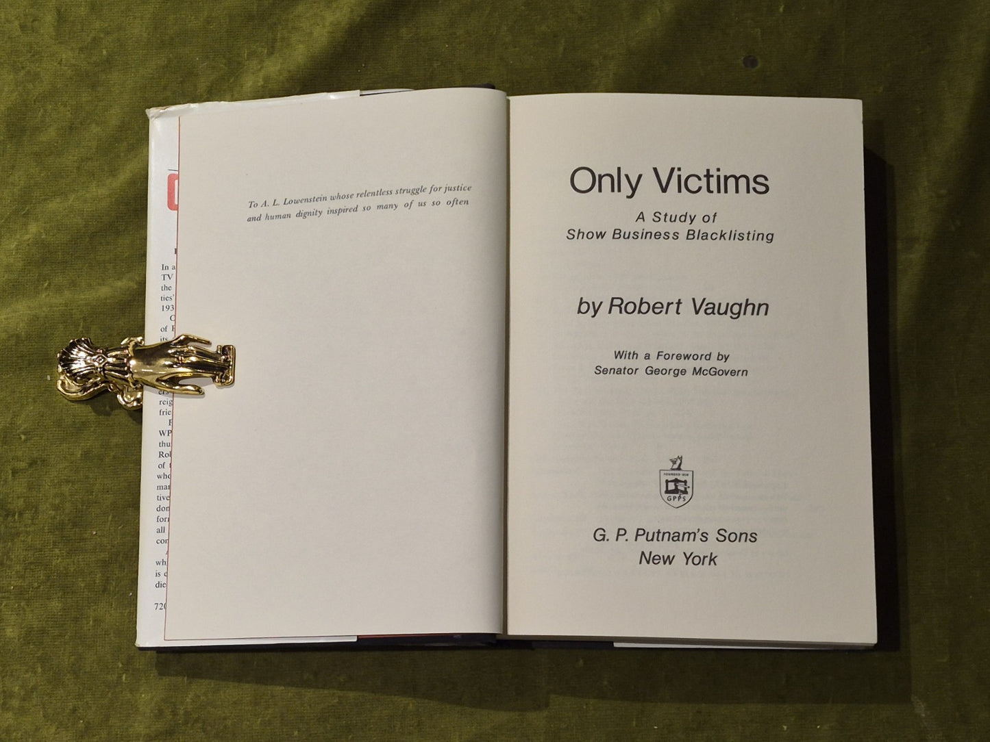 Only Victims - Show Business Blacklisting - Robert Vaughn (1972) HC 1st Print Ed4