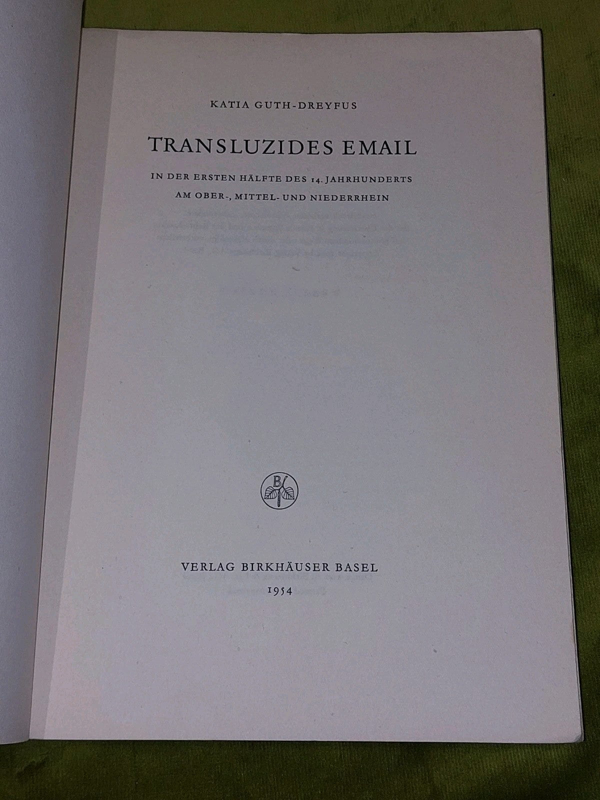 Transluzides Email in Der Ersten Hälfte Des 14 Jarhunderts Am Ober Mittel3