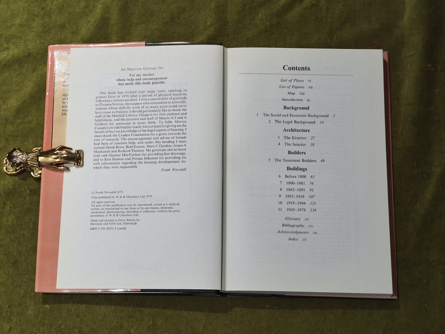 The Tenement - A Way Of Life - Frank Worsdall  1st Edition 1979 Chambers5