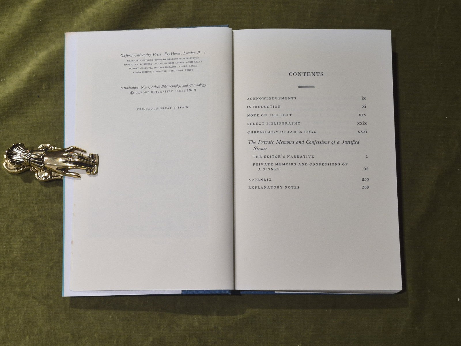 The Private Memoirs and Confessions of a Justified Sinner - James Hogg Oxford DJ5