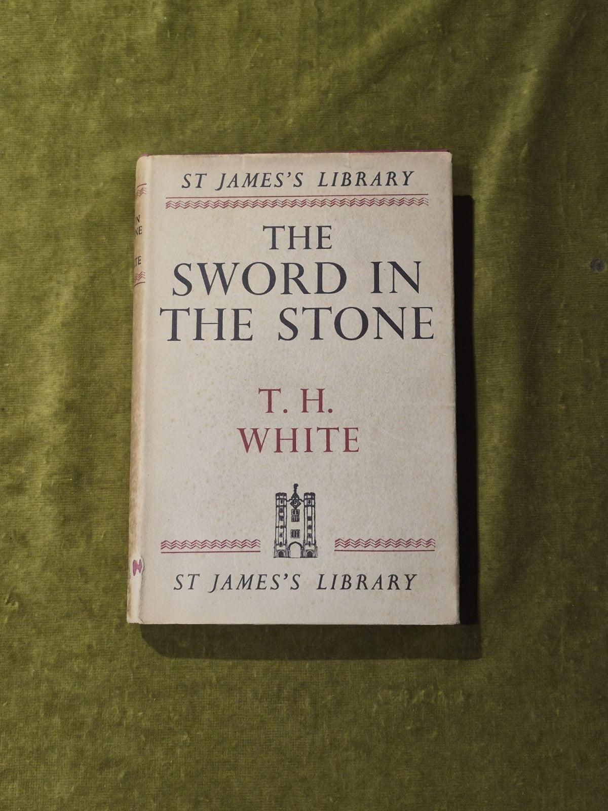 The Sword in the Stone - T H White , Collins St James Library 1950 HB DJ0
