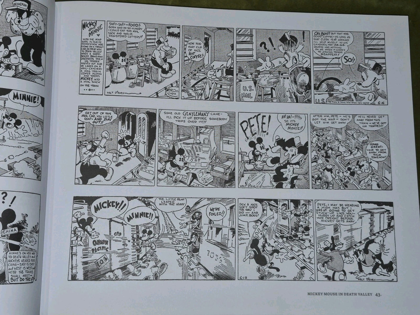 Mickey Mouse #1 (Fantagraphics Books 2011) Race to Death Valley Walt Disney3