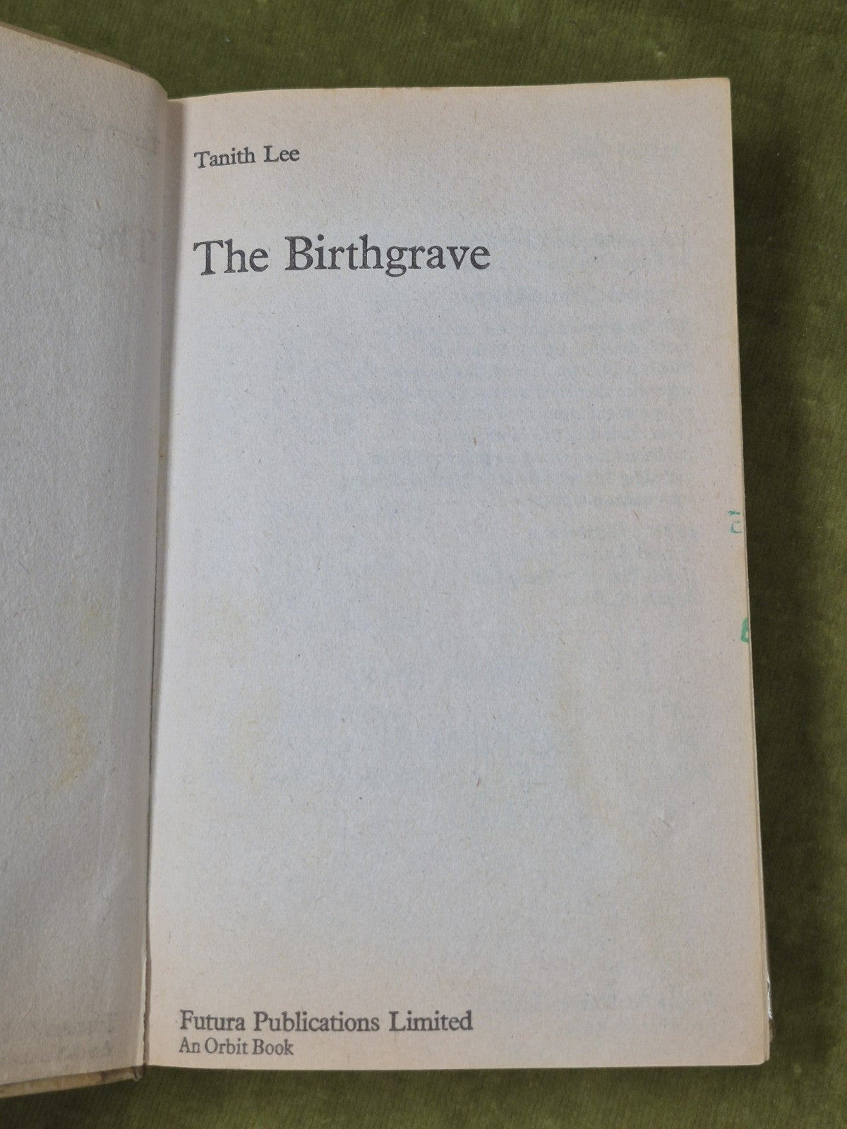 Tanith Lee The Birthgrave Hardback UK First Edition Ex Library 1977 6