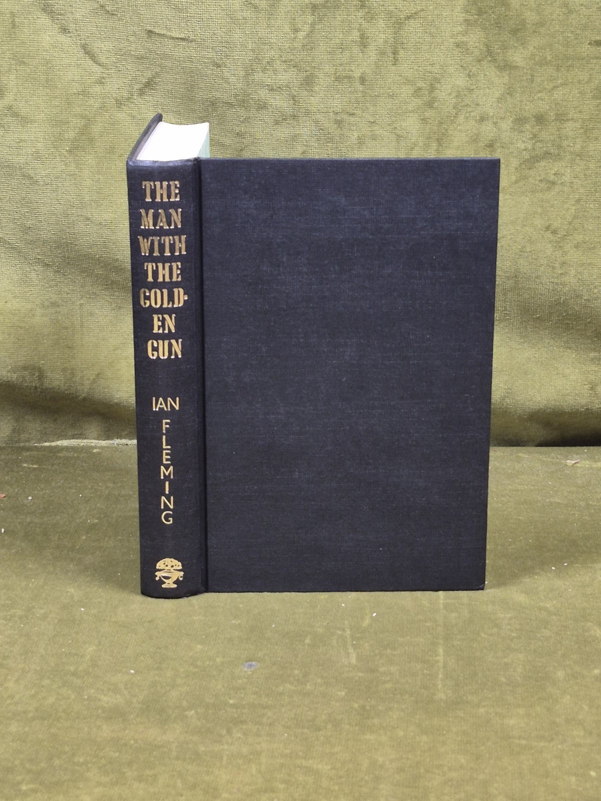 The Man with the Golden Gun - Ian Fleming , Jonathan Cape 1965 1st HB0