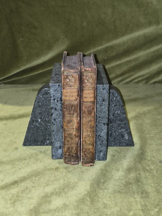 Mémoires sur L'ancienne Chevalerie Politique et Militaire 2 vols Veuve Duchesne0
