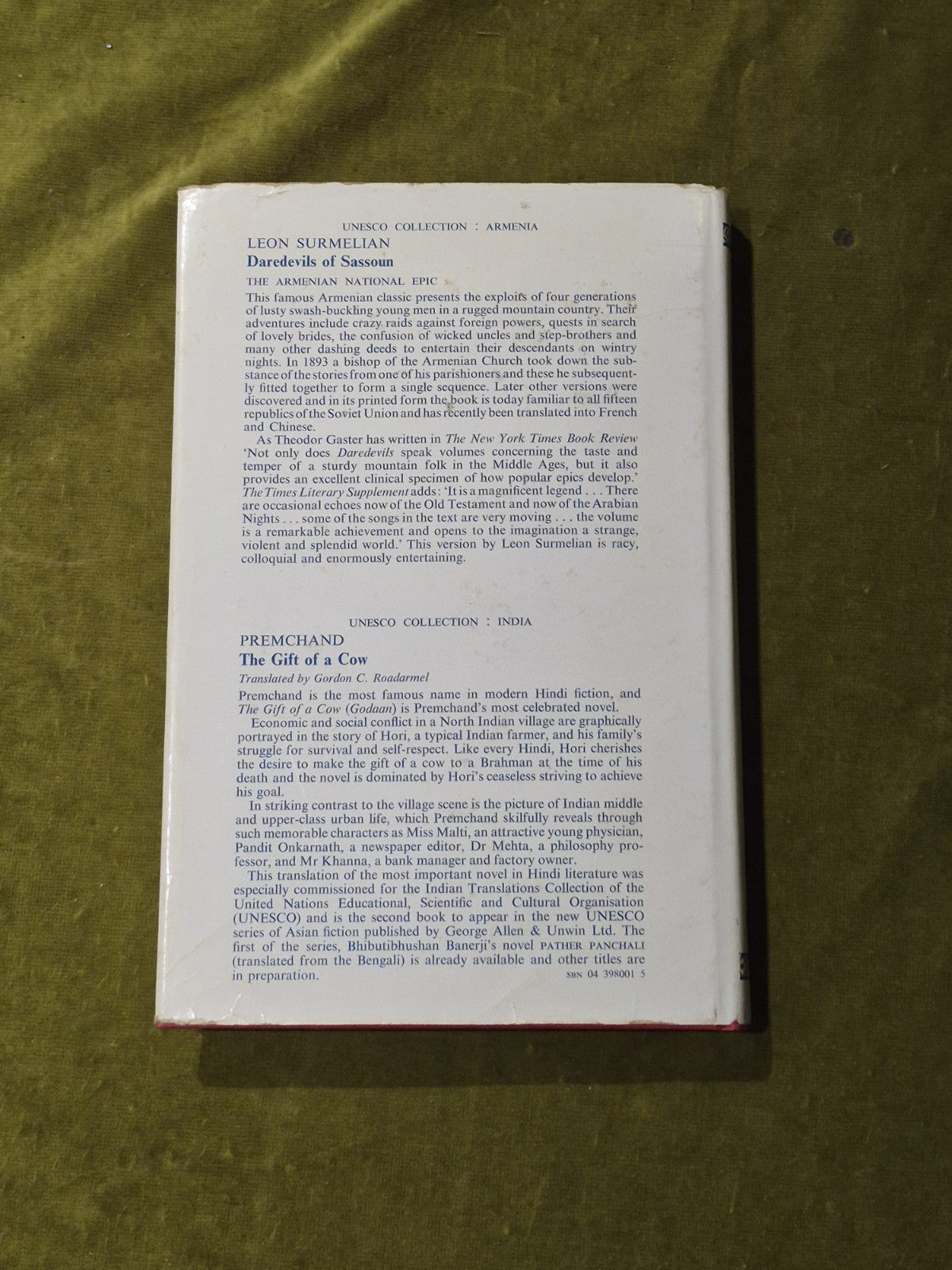 Apples of Immortality - Leon Surmelian 1968 1st UK Edition Allen & Unwin1
