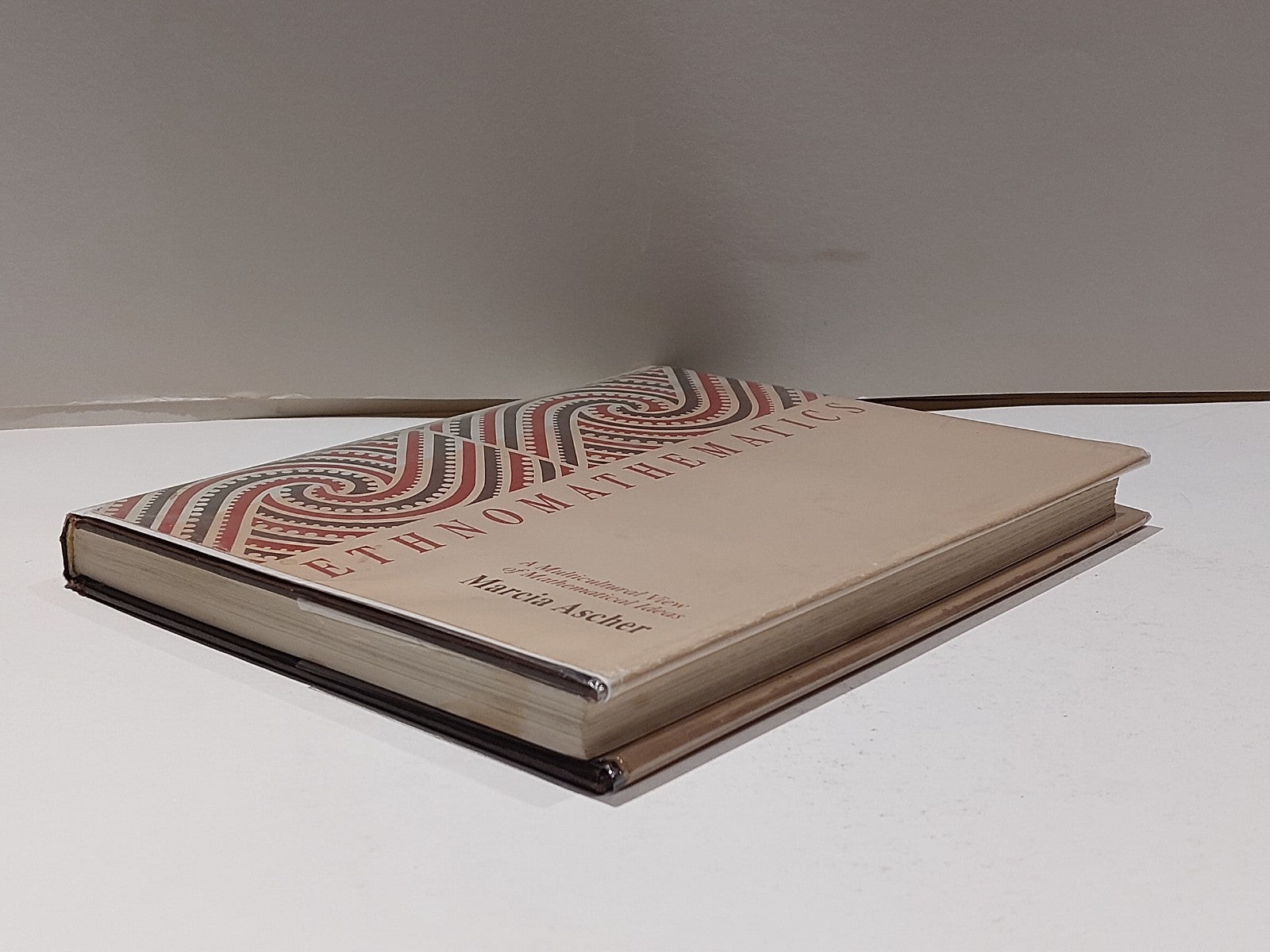 Ethnomathematics : A Multicultural View of Mathematical Ideas - Ascher 1991 Hb9