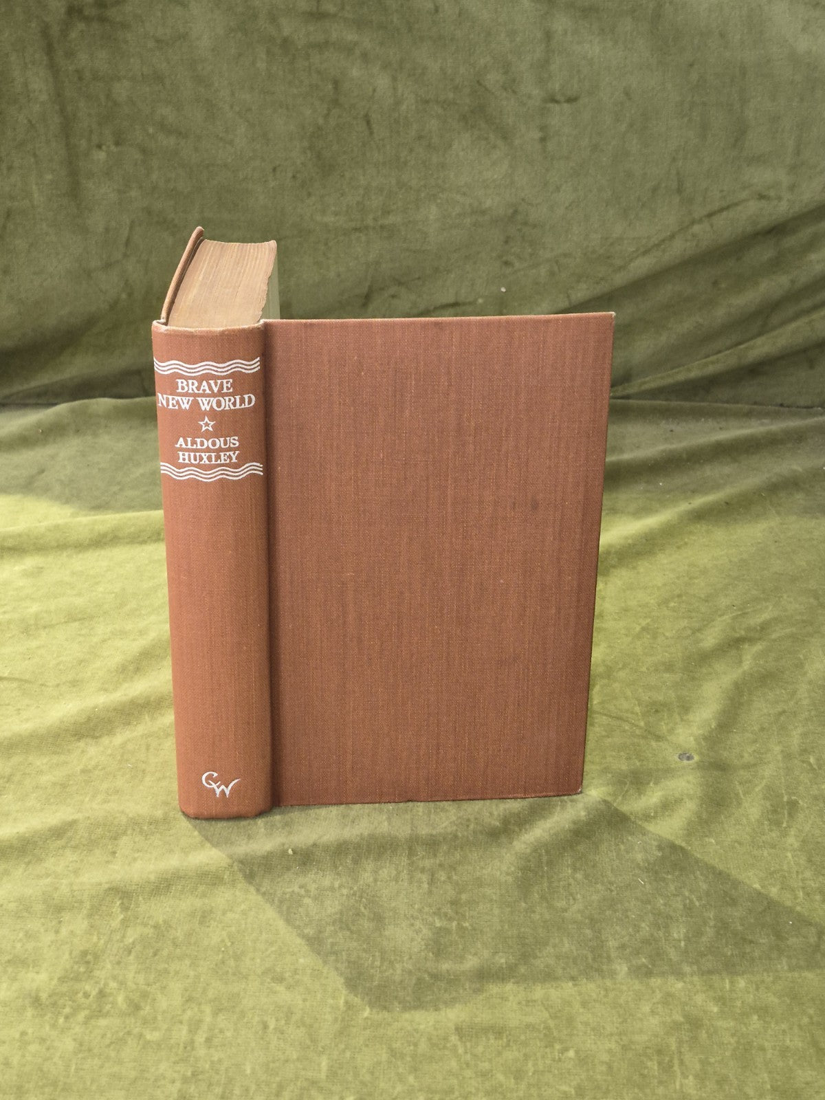 Brave New World - Aldous Huxley , Chatto & Windus 1942 HB0