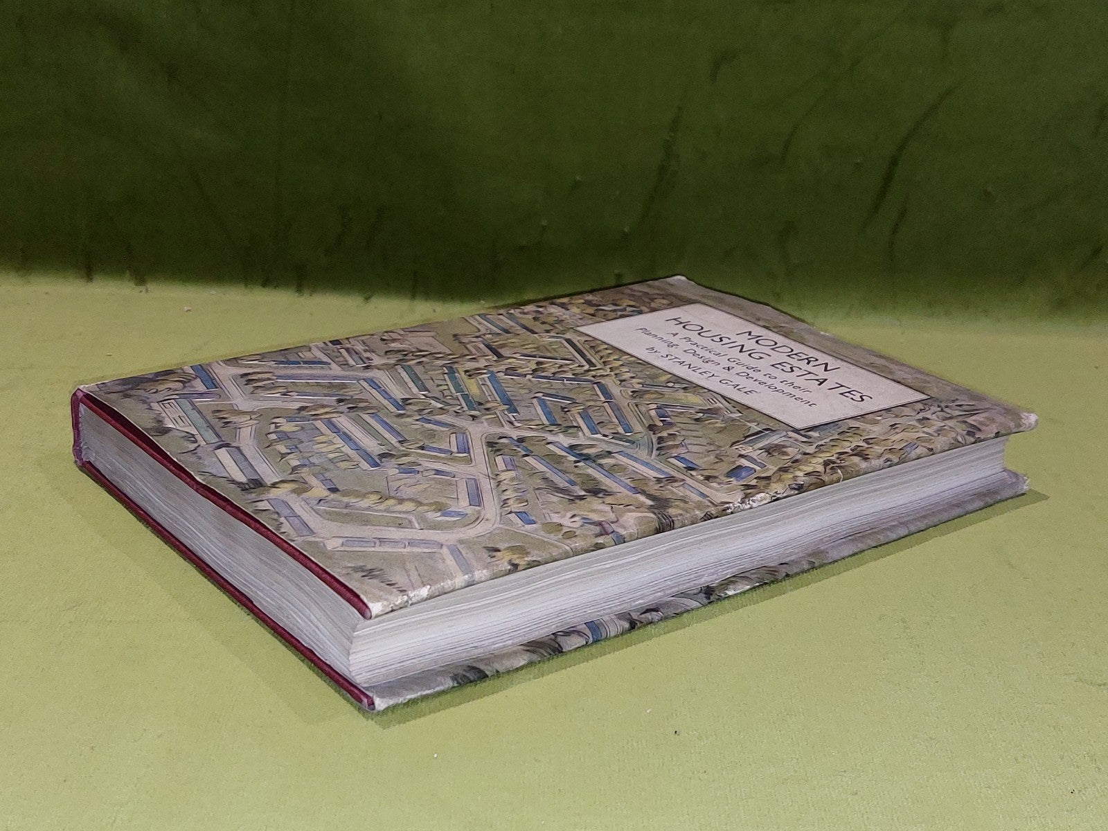 Modern Housing Estates (1949) Stanley Gale [Batesford] 1st HB9