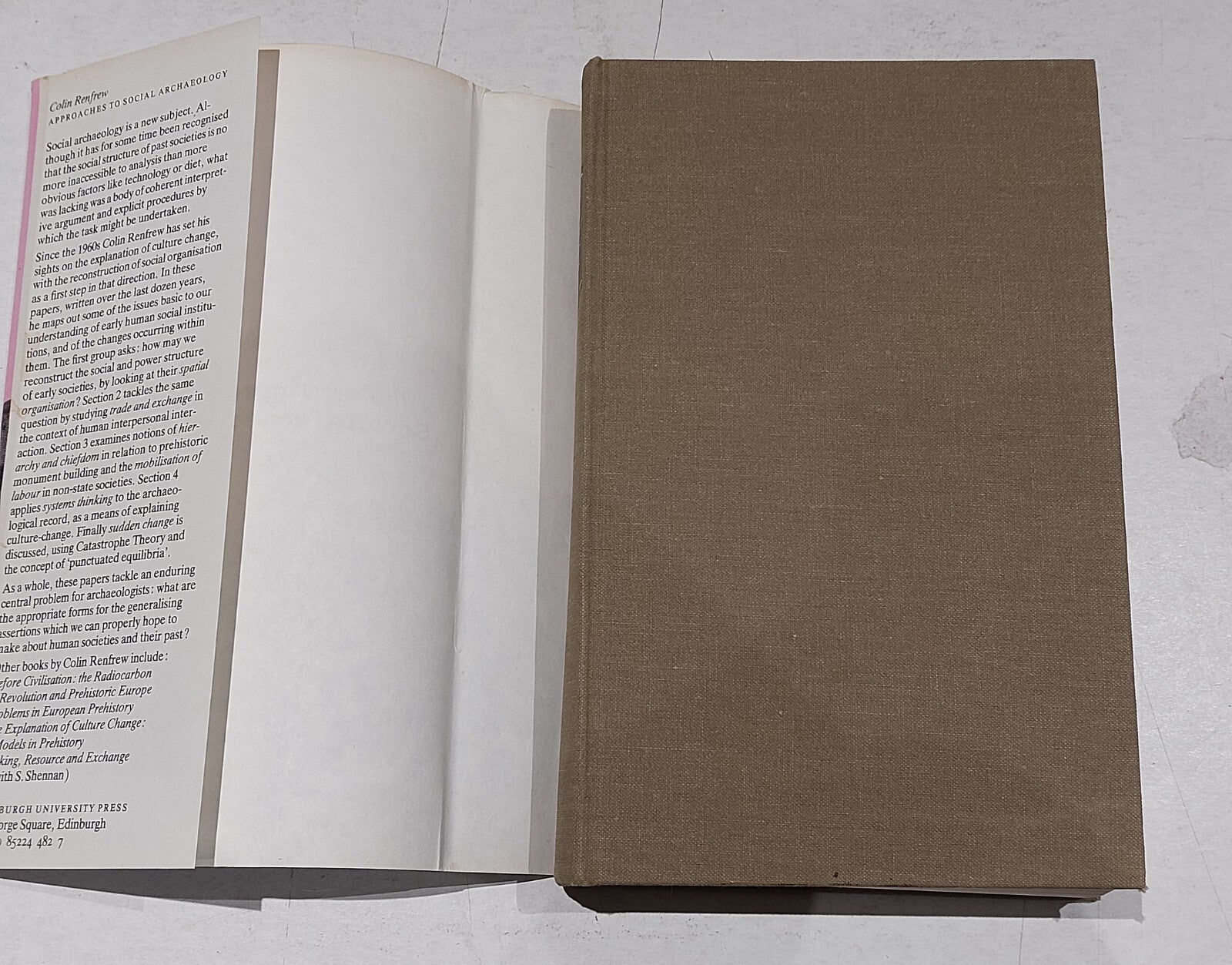 Approaches to Social Archaeology (1984) By Colin Renfrew Hb Book4