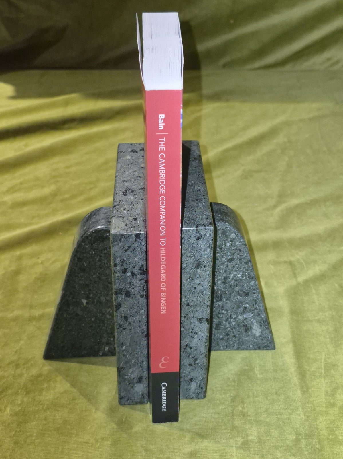 The Cambridge Companion to Hildegard of Bingen - Jennifer Bain - 2021 Paperback 2
