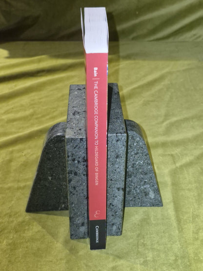 The Cambridge Companion to Hildegard of Bingen - Jennifer Bain - 2021 Paperback 2