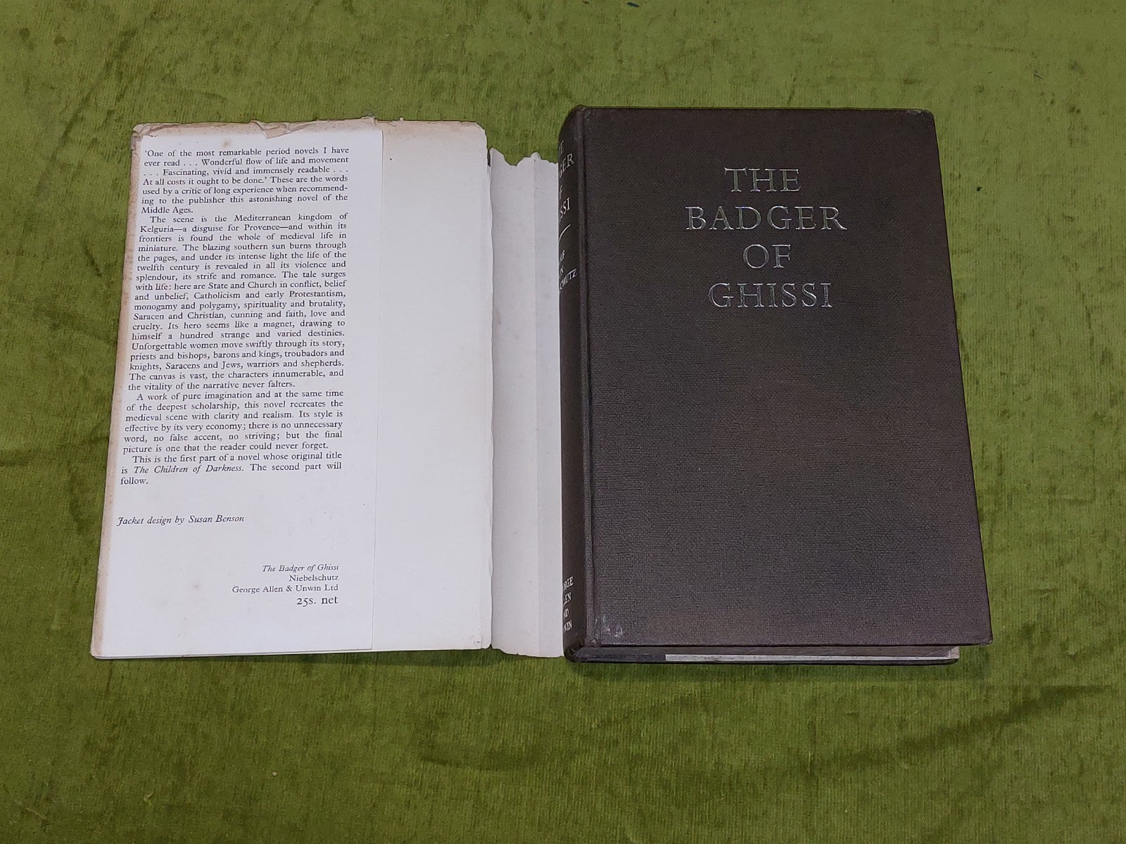 The Badger of Ghissi  Wolf von Niebelschutz (1963) [George Allen & Unwin] Hb2