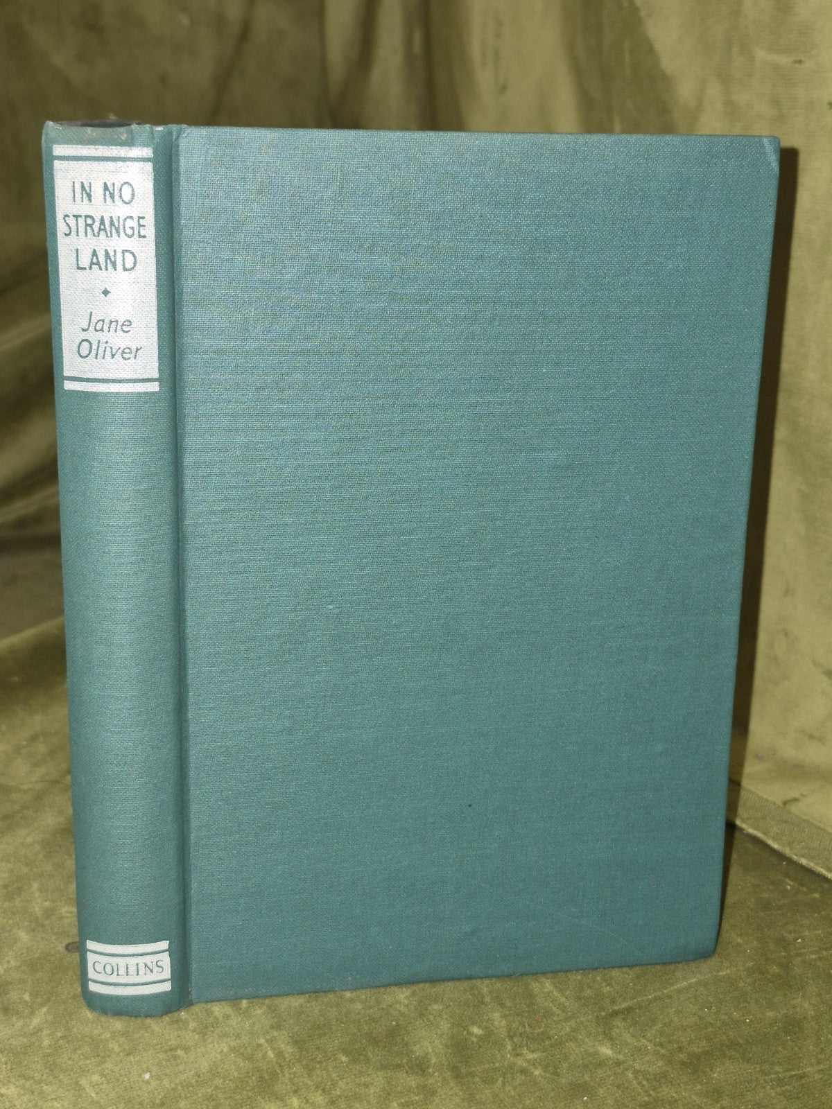 In No Strange Land - Jane Oliver - Collins - 19443