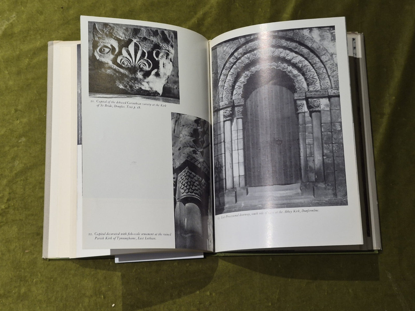 The Mediaeval Stone Carver in Scotland - James S. Richardson6