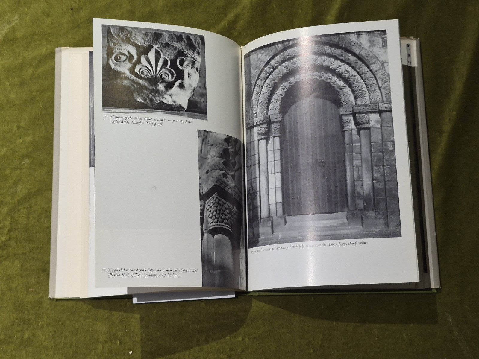 The Mediaeval Stone Carver in Scotland - James S. Richardson6