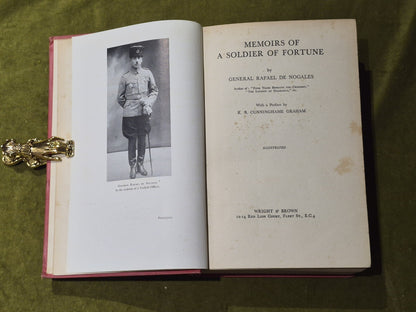 A SOLDIER OF FORTUNE memoir by General Rafael de Nogales , Wright Illustrated4