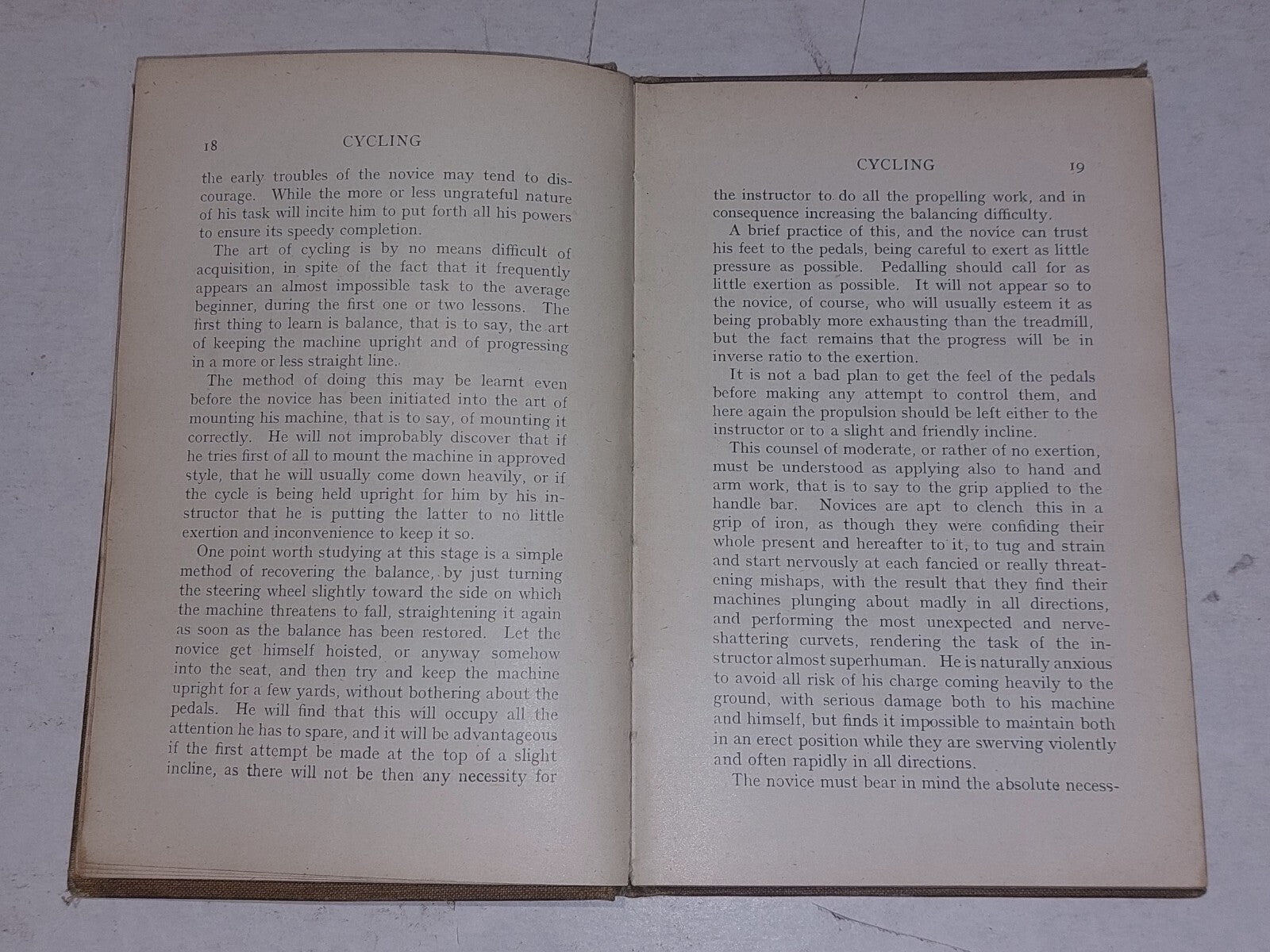 Text Book of Cycling for Beginner and Expert By C G Kingsbury, Olympic Champion.5